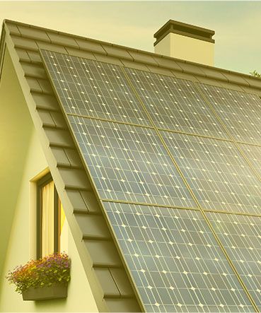 Dach mit Solarpaneelen